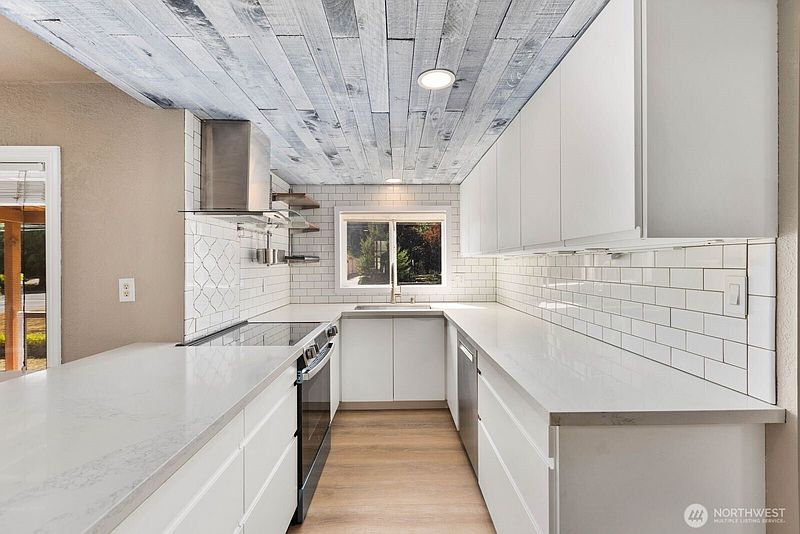 3rd image of 15507 56th Avenue W