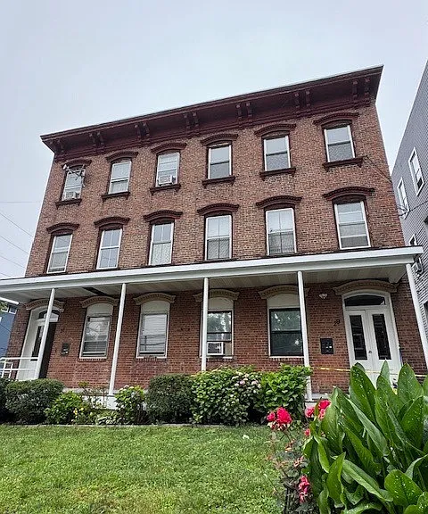 29 Washington Ave #3 — Photo 1