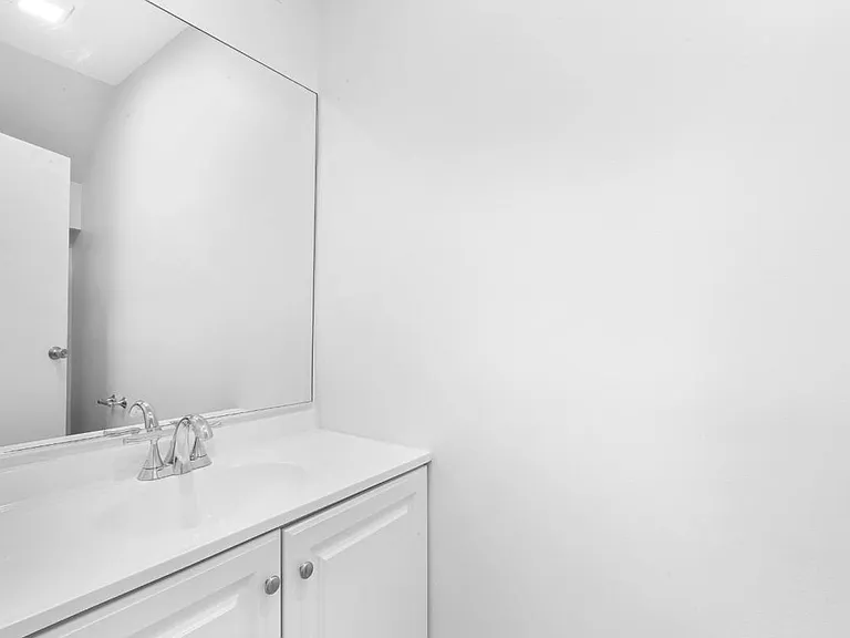 92C E Blackwell St — Photo 10