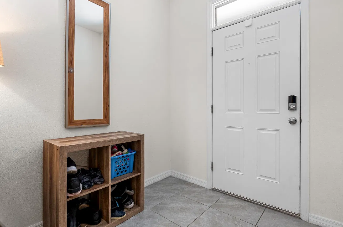 1934 Pleasant Maple Ct — Photo 3
