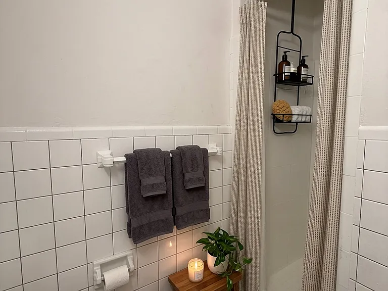 119 NE 56th St #4 — Photo 3