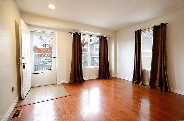 1898 Oakcrest Cir #1-O — Photo 3