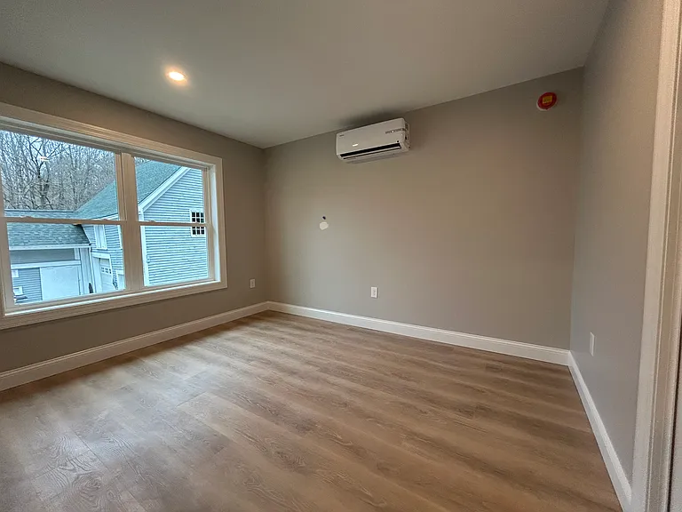 7 Maple St #1 — Photo 6