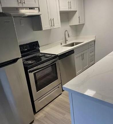 3rd image of 17464 Ambaum Blvd S APT 118