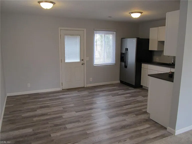 954 Dovercourt Rd — Photo 11