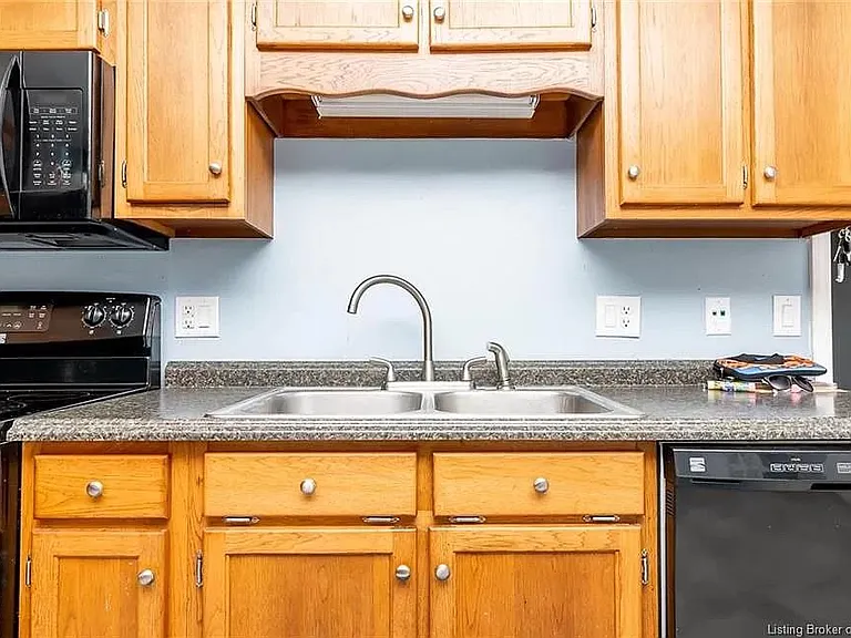 1708 Field Dr — Photo 5