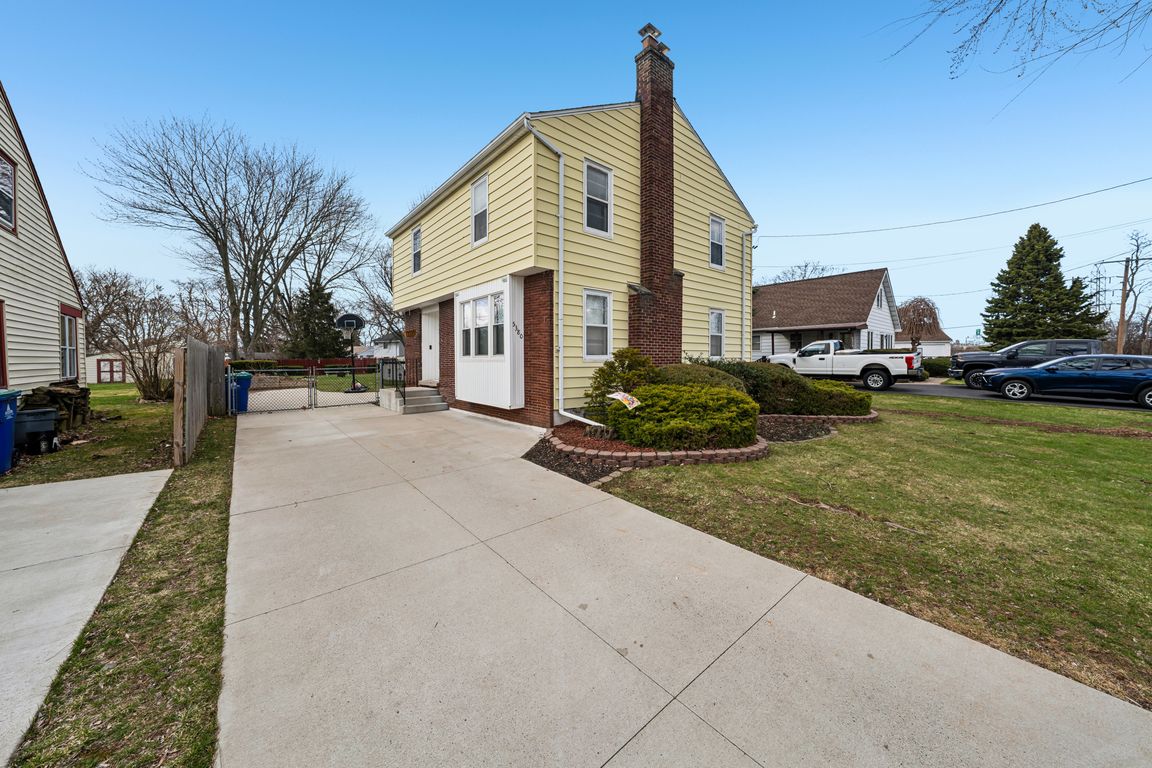 Robert St-S2903-001.jpg