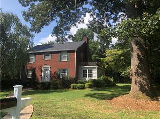 220 Westover Dr, Lexington, NC 27292