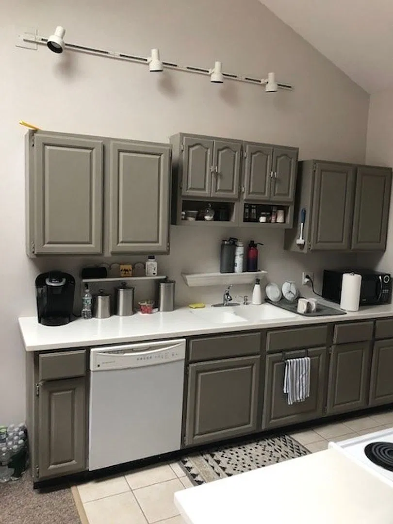 Spacious 2BR/1.5BA Condo Available 11/10 — Photo 4