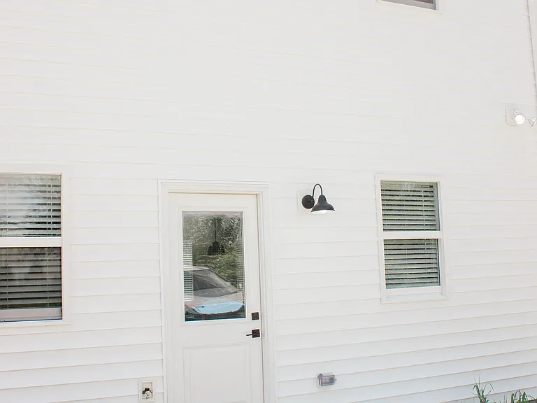 E Harnett St — Photo 7
