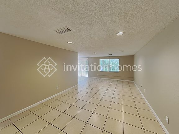 4th image of 16123 Sandcrest Way