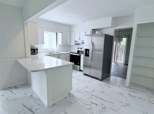 6183 Live Oak Ct APT D, Tamarac, FL 33319