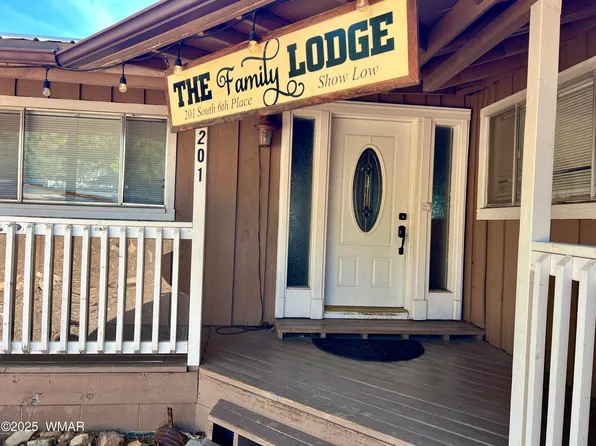 201 S 6th Pl, Show Low, AZ 85901