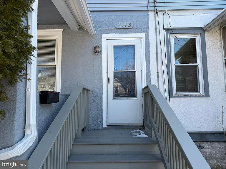 244 Mansion Ave — Photo 30