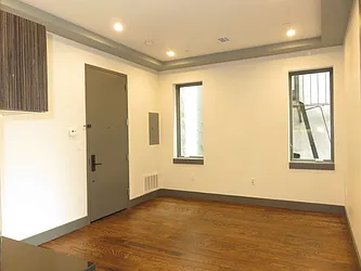 Rented by Rennit Inc.