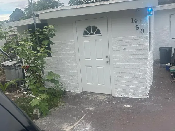 1980 Service Rd, Opa Locka, FL 33054