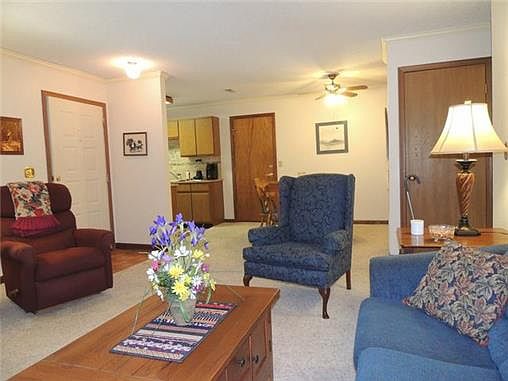 3rd image of 11317 W 77th Pl
