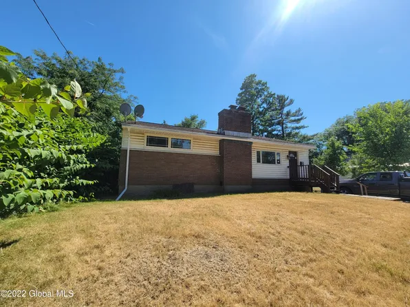 14 Edsel Place, Cohoes, NY 12047