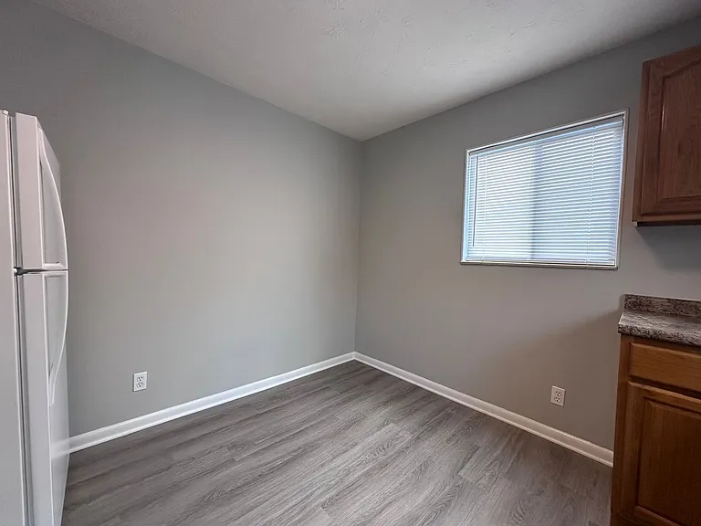 204 Courtyard Cir — Photo 121