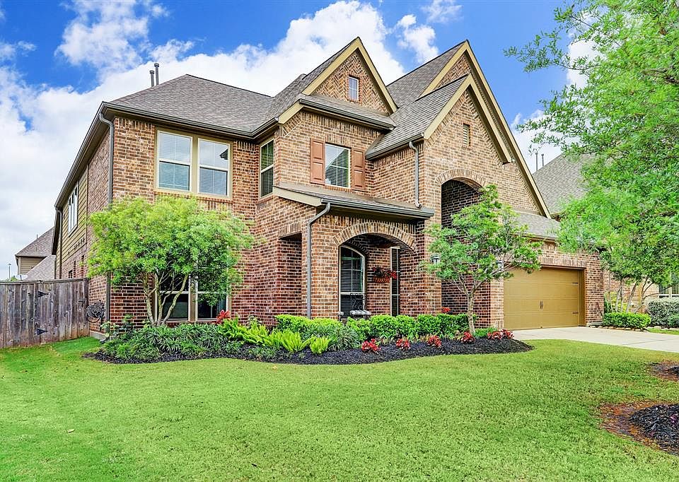 Amazing large 5 or 6 bedroom home in highly desirable Cinco Ranch! Walking distance to nearby school, parks, and pool. This home truly has it all! 2 bedrooms down, study, formal dining, upstairs media room (with a closet), game room, and 3 more bedro