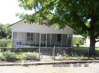 517 W Elvins Blvd, Park Hills, MO 63601