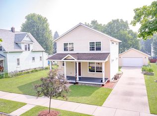 1015 S 5th Ave, Wausau, WI 54401