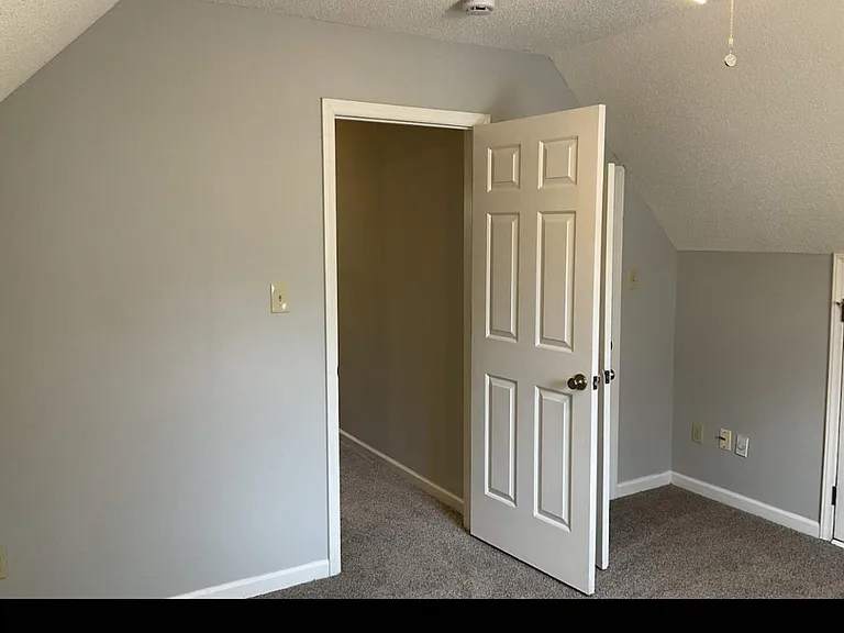 1625 Cranberry Hill Ln — Photo 5