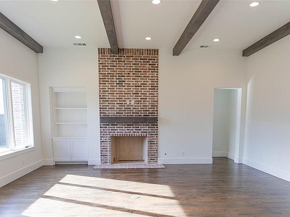 4th image of 4922 Heatherbrook Dr