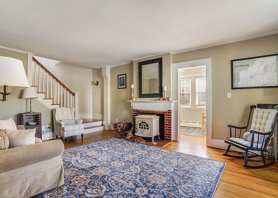 10 Zellwood St, Nashua, NH 03060 | Zillow