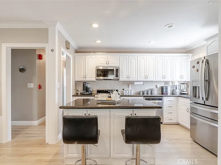 3302 Paraiso Way — Photo 12