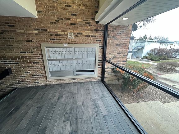 2nd image of 1813 Hemlock Pl APT 102