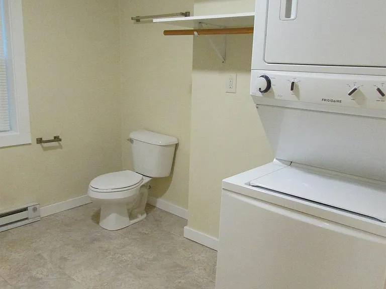 2702 Dahle St — Photo 8
