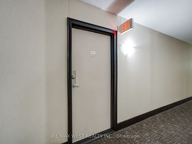 3559 Eglinton Ave W #1309 — Photo 5