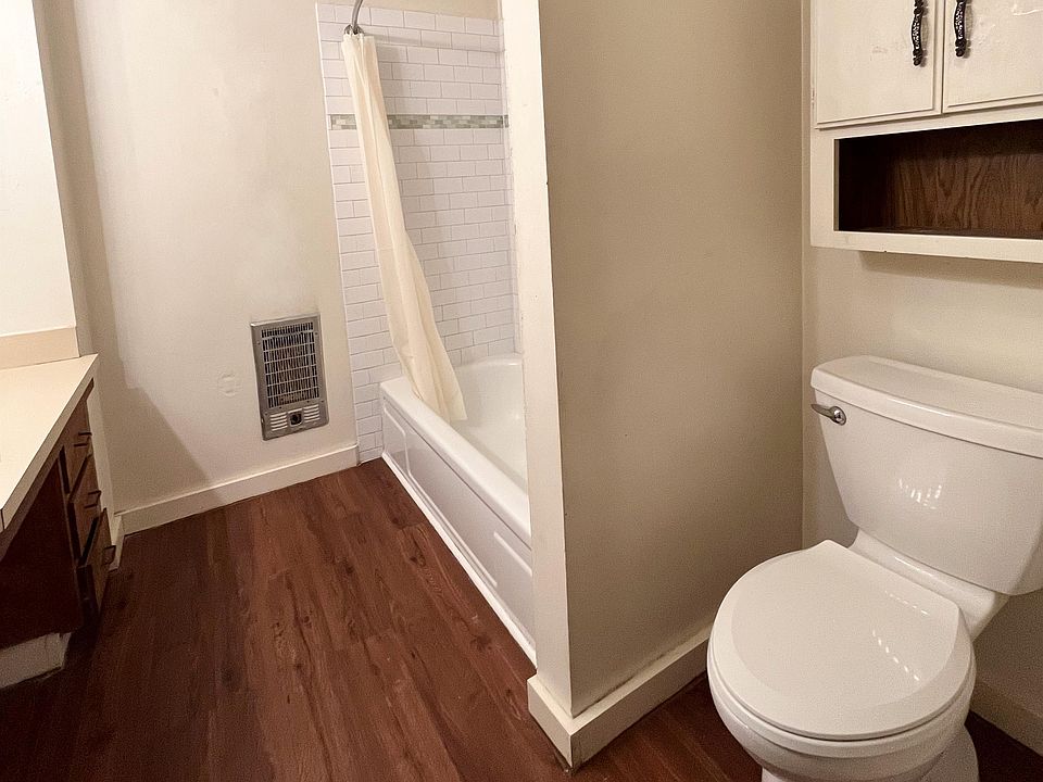 2nd image of 446 E 12th Ave APT 6
