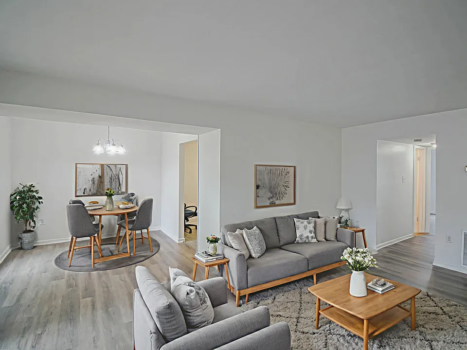 6 Canterbury Sq #3011