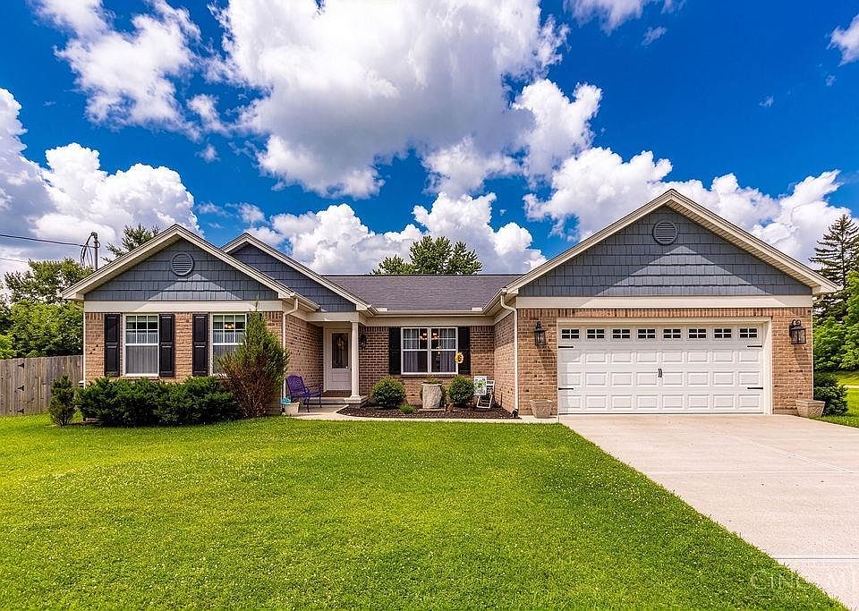 1st image of 49 Jeffrey Cir