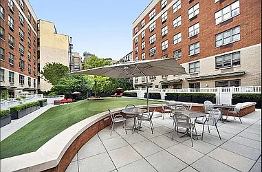 Rented by Peter Meskouris LREB