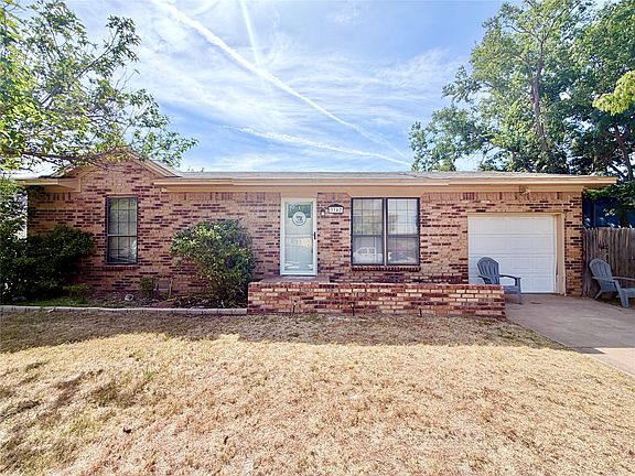 2nd image of 3742 Trinity Ln