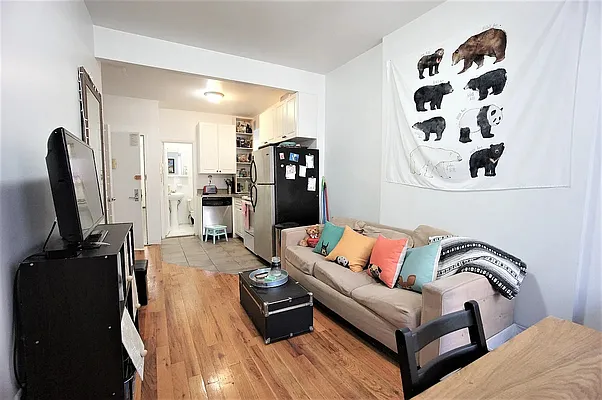 Rented by Compass | media 10