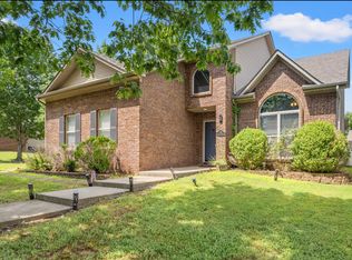 745 Rambling Creek Dr, Lexington, KY 40509