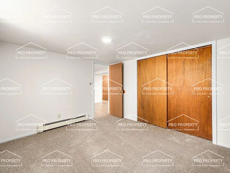 442 E 13th St #B — Photo 11