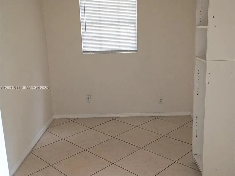 2617 NW 19th Ave — Photo 17