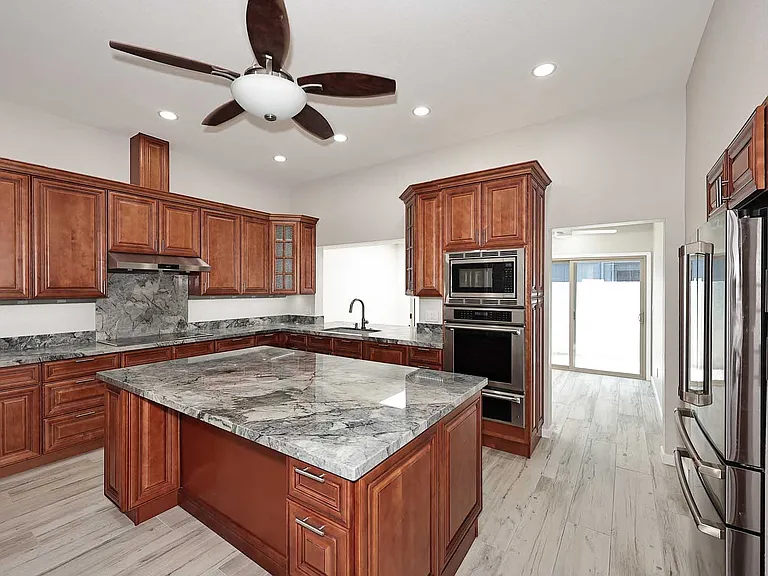1627 E Redfield Rd — Photo 13