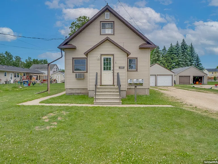 227 Garfield Ave — Photo 10