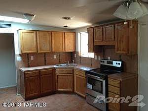 632 S Alandale, Tucson AZ - Kitchen