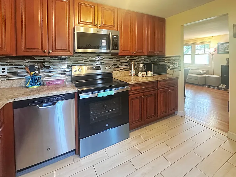 14 Emerson Gardens Rd #14 — Photo 8