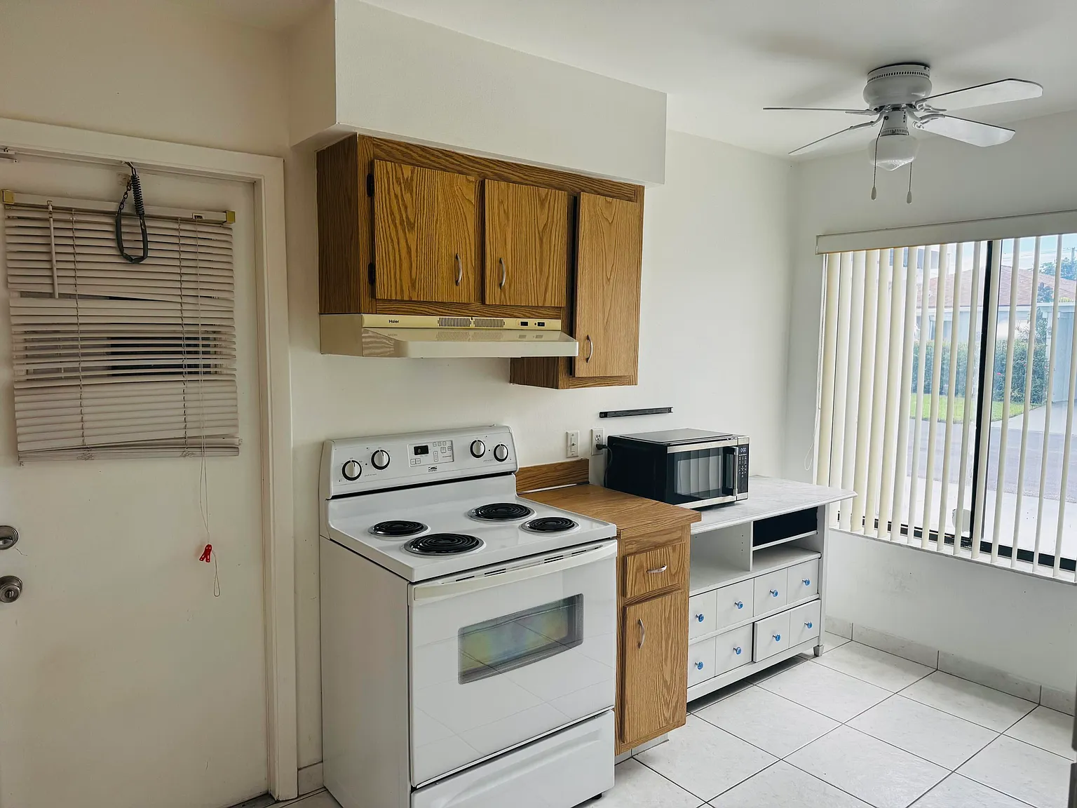 2 bed, 2.0 bath, 1073 sqft, $1,850 — Photo 4