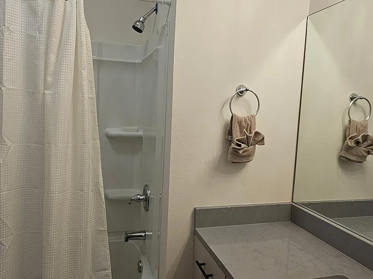 2107 Village Center Dr #16 — Photo 7