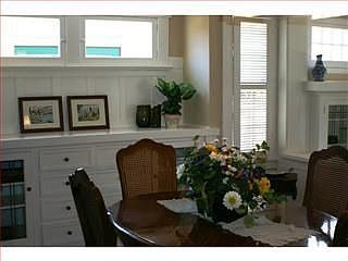4th image of 569 Atlanta Ave
