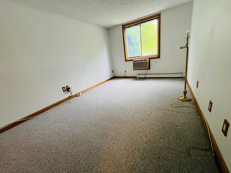 141 E Lake Blvd #F1 — Photo 5